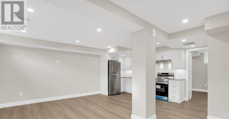 438 Glen Park Avenue, Toronto, ON, M6B 2E7 - 6