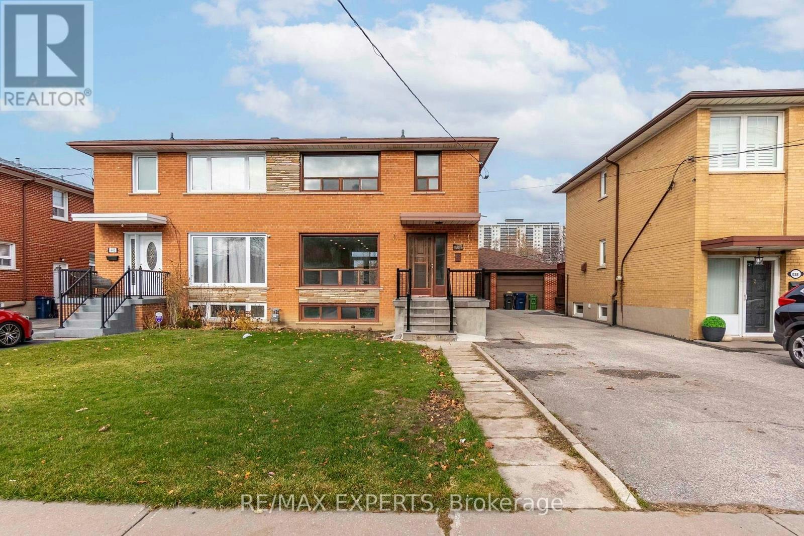 438 Glen Park Avenue, Toronto, ON, M6B 2E7