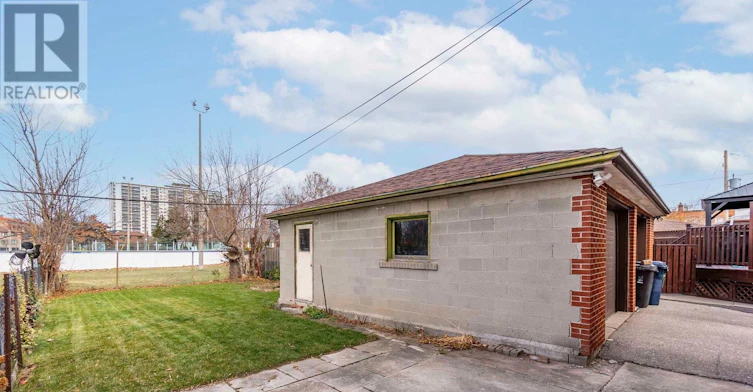 438 Glen Park Avenue, Toronto, ON, M6B 2E7 - 10