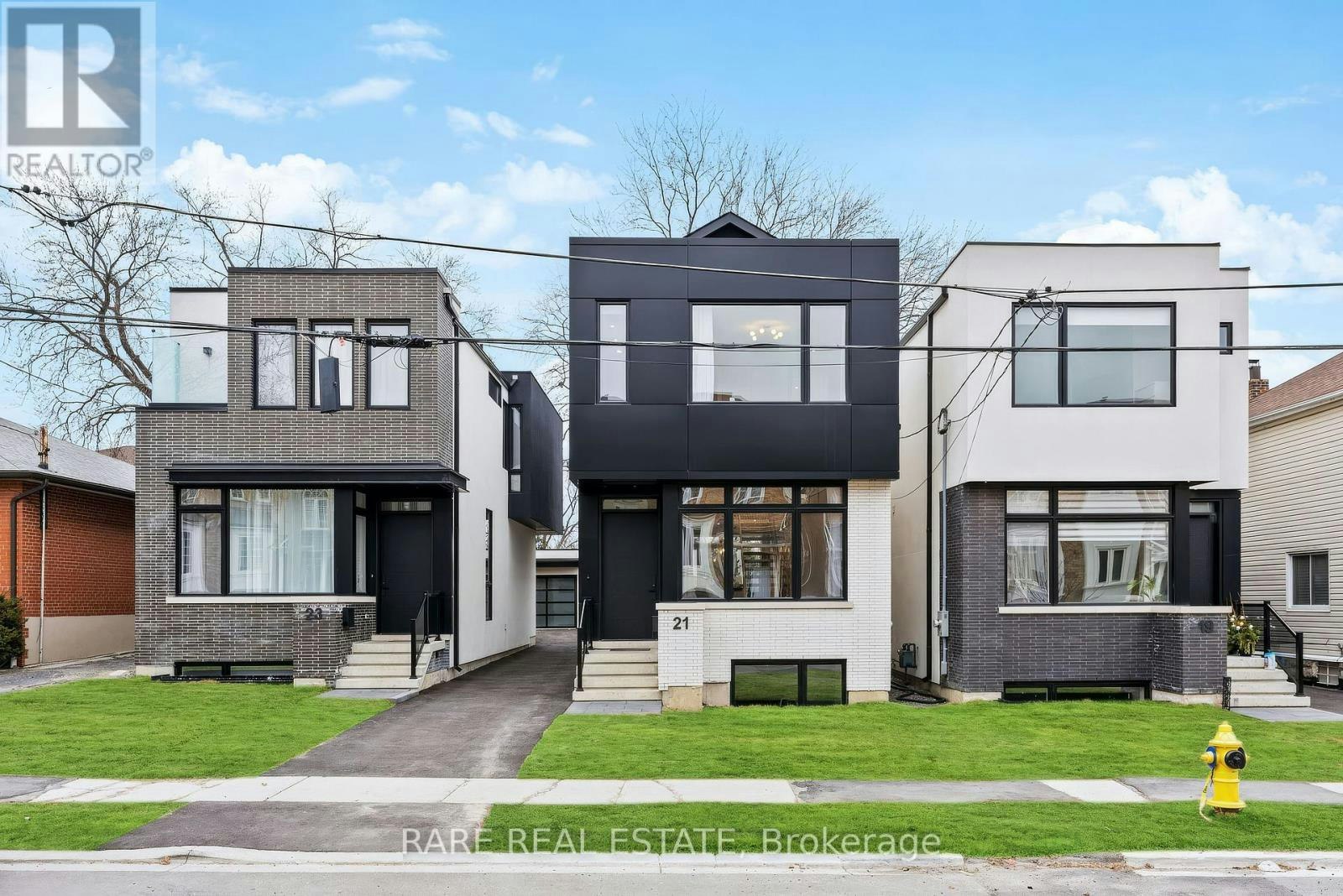 21 Twenty Ninth Street, Toronto, ON, M8W 3A9