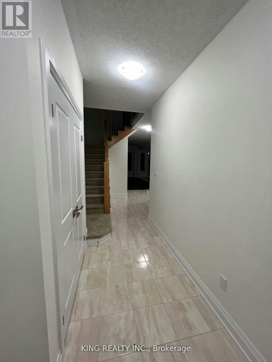 27 Carina Street, Kitchener, ON, N2E 0C9 - 24