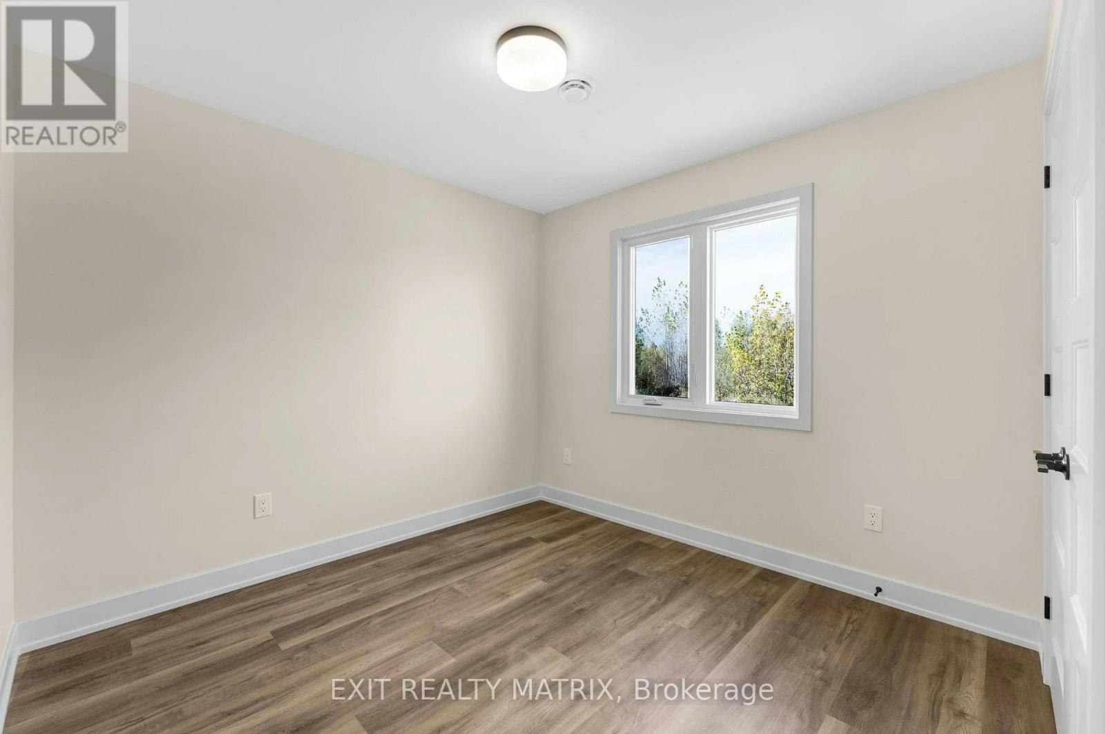 103-333 Belfort Street, Russell, ON, K0A 1W0 - 6