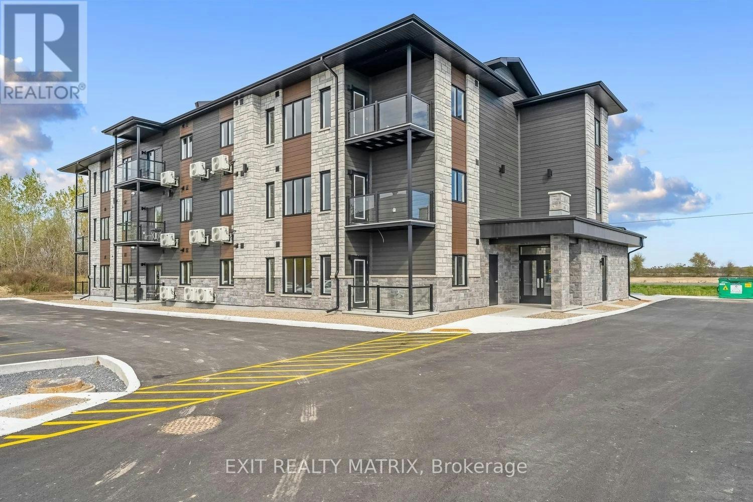 105-333 Belfort Street, Russell, ON, K0A 1W0
