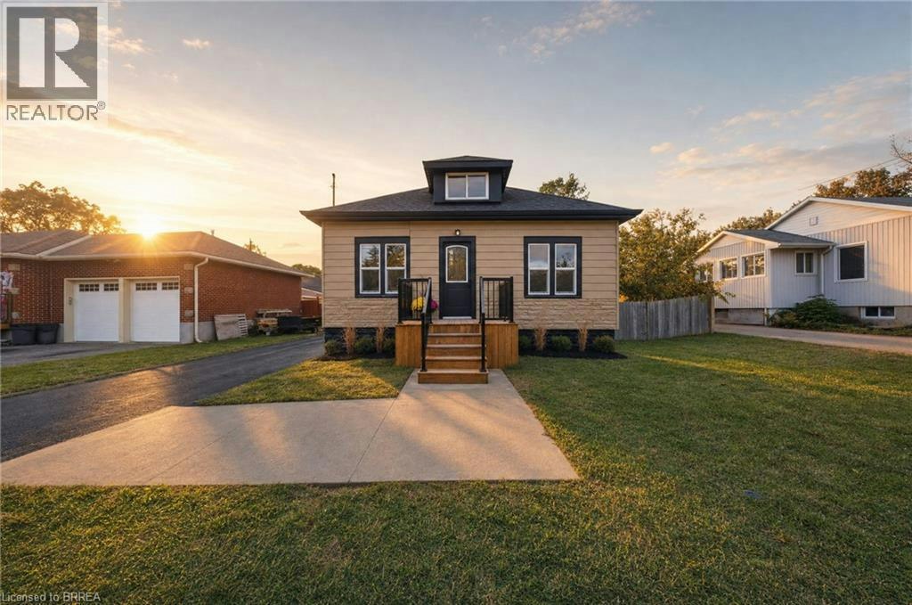 24 Park Road N, Brantford, ON, N3S 6T2