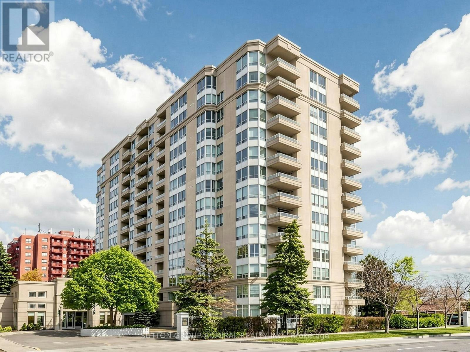 1004-2 Covington Road, Toronto, ON, M6A 3E2