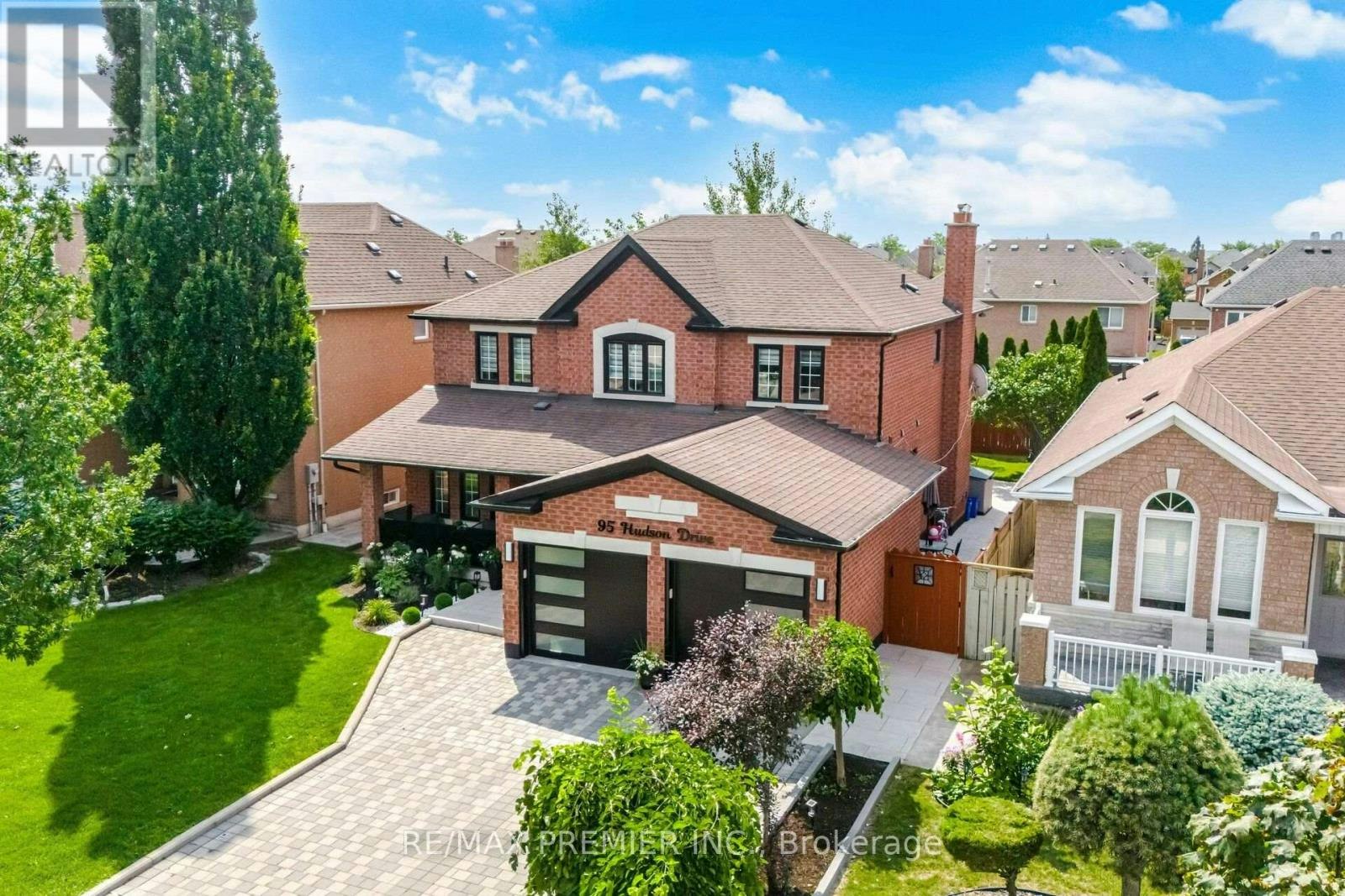95 Hudson Drive, Vaughan, ON, L6A 1X4