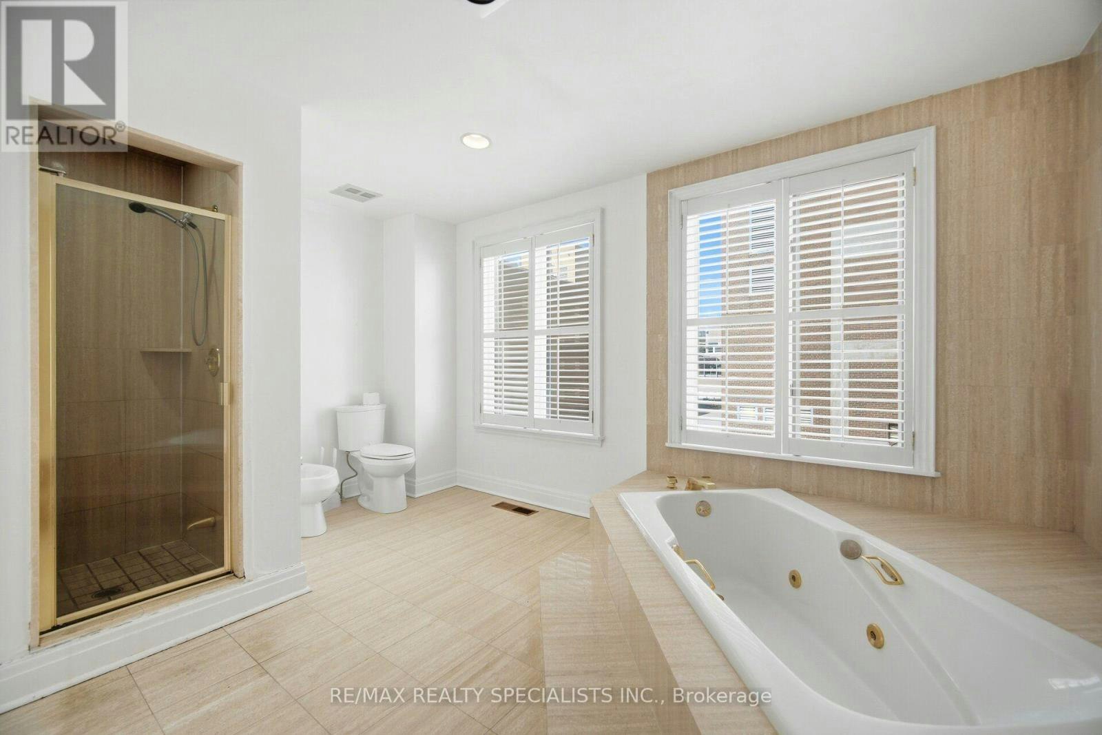 246 Walmer Road, Toronto, ON, M5R 3R7 - 25