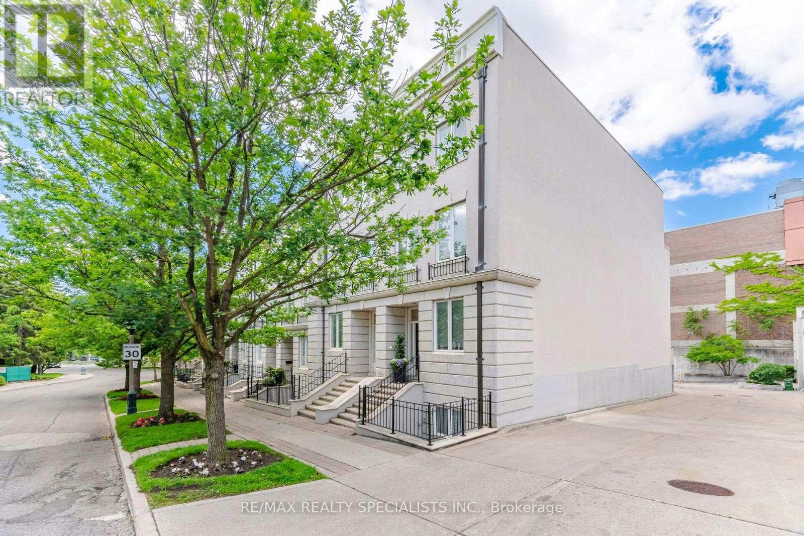 246 Walmer Road, Toronto, ON, M5R 3R7 - 2