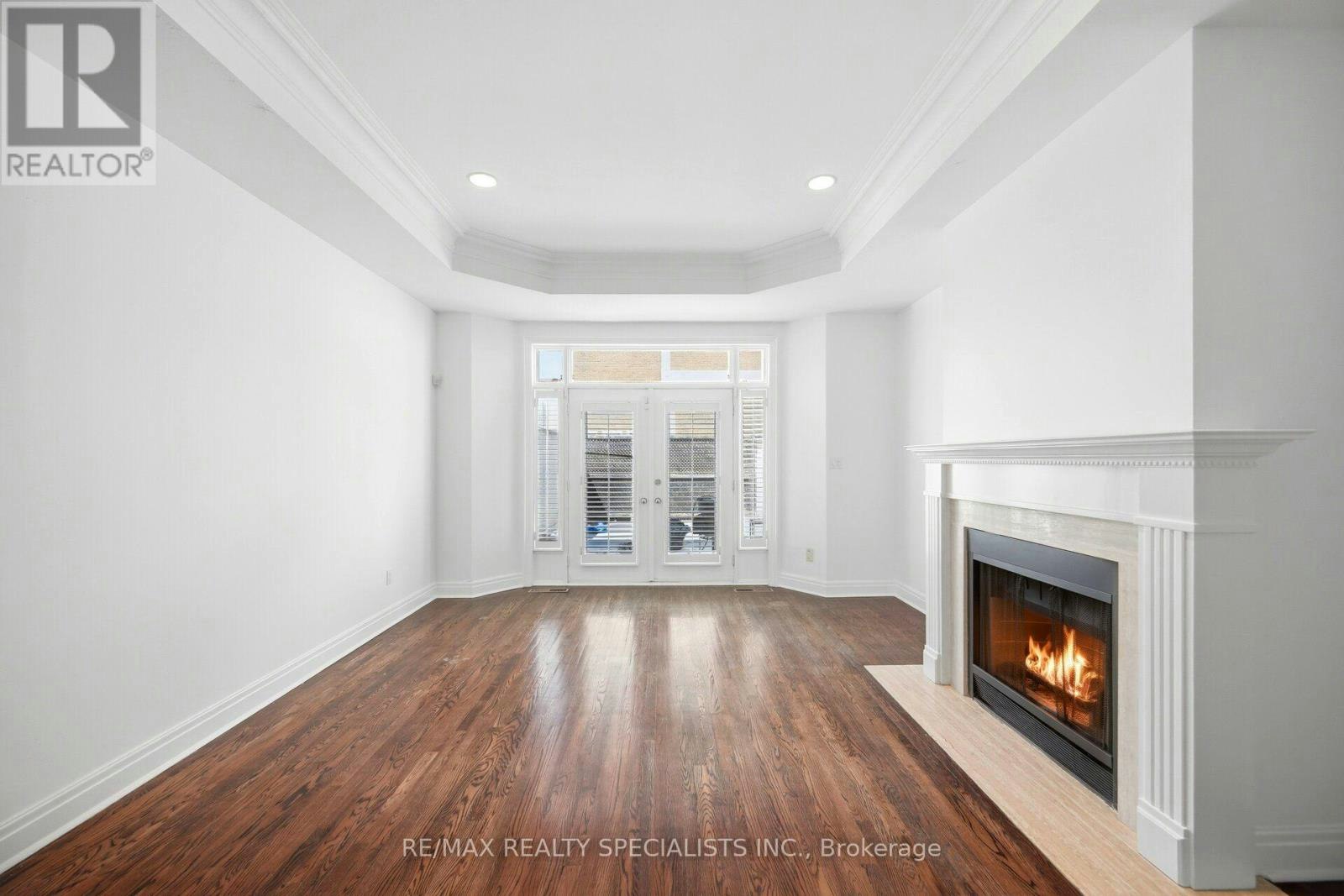 246 Walmer Road, Toronto, ON, M5R 3R7 - 9