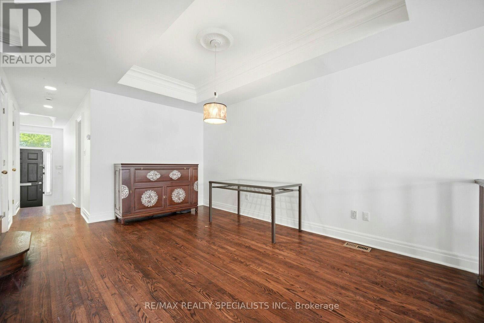 246 Walmer Road, Toronto, ON, M5R 3R7 - 8