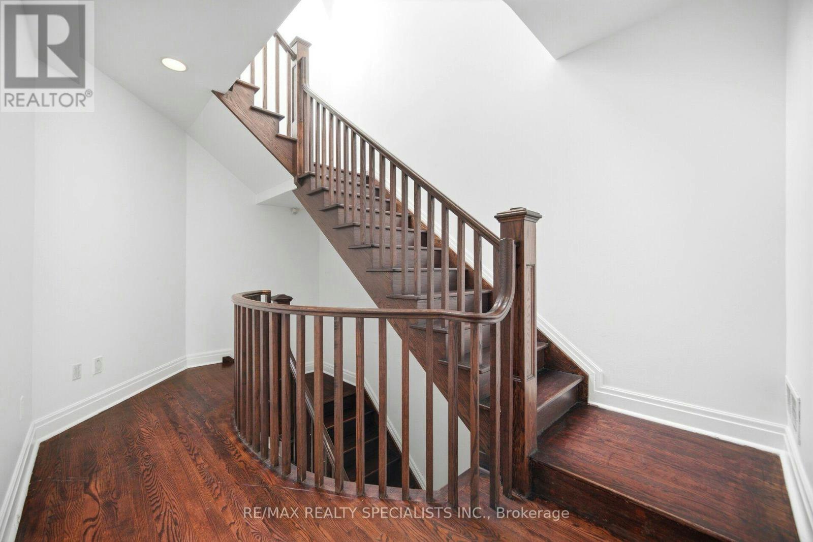 246 Walmer Road, Toronto, ON, M5R 3R7 - 19