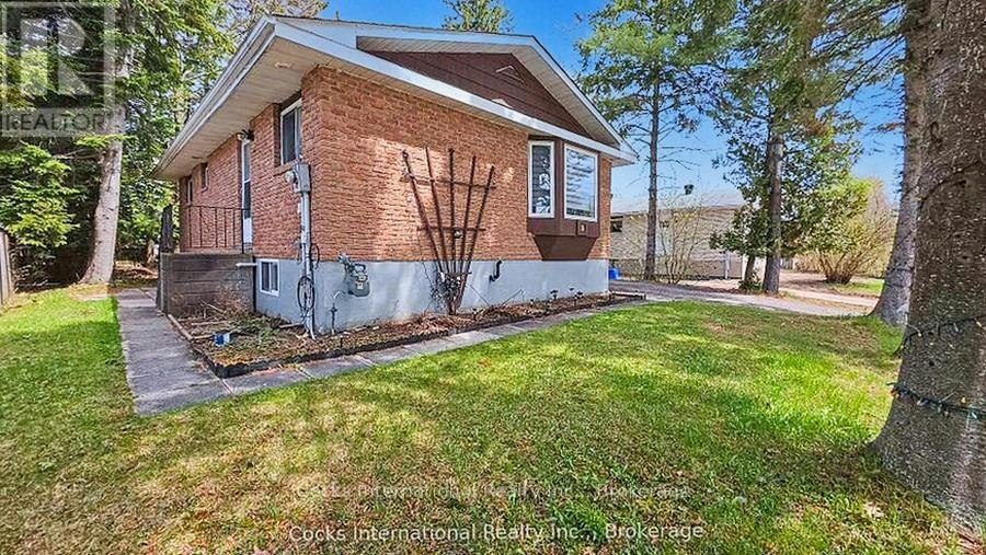 36 Susan Street W, Huntsville, ON, P1H 1X2