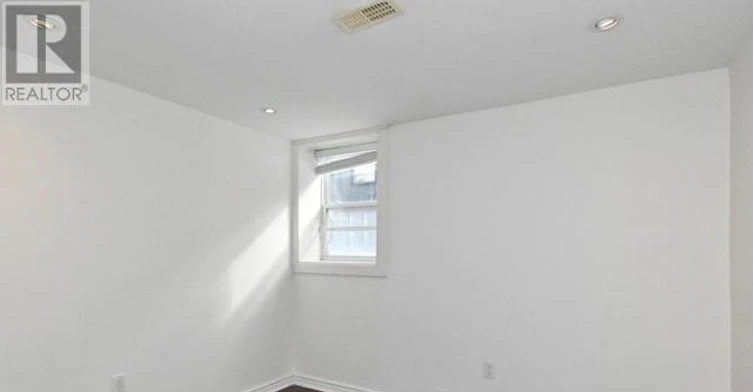 C, MAIN-236 Highfield Road, Toronto, ON, M4L 2V5 - 11