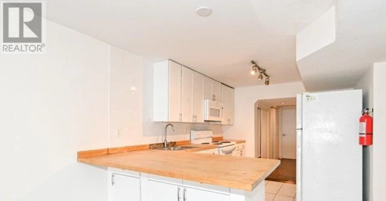 C, MAIN-236 Highfield Road, Toronto, ON, M4L 2V5 - 3