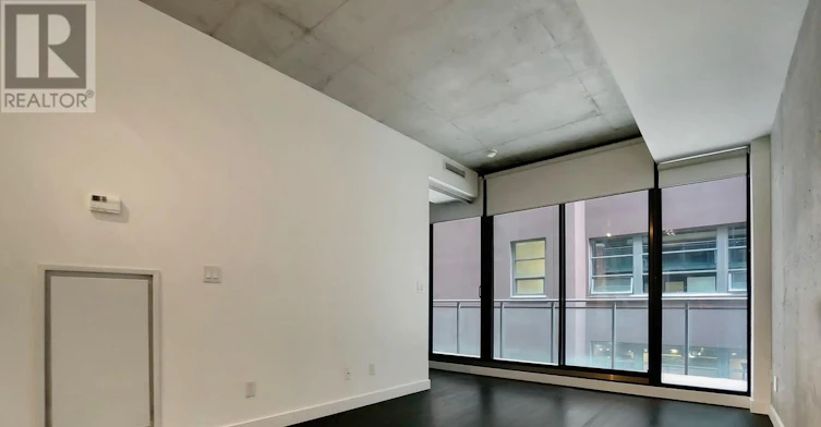 213-90 Broadview Avenue, Toronto, ON, M4M 3H3 - 6