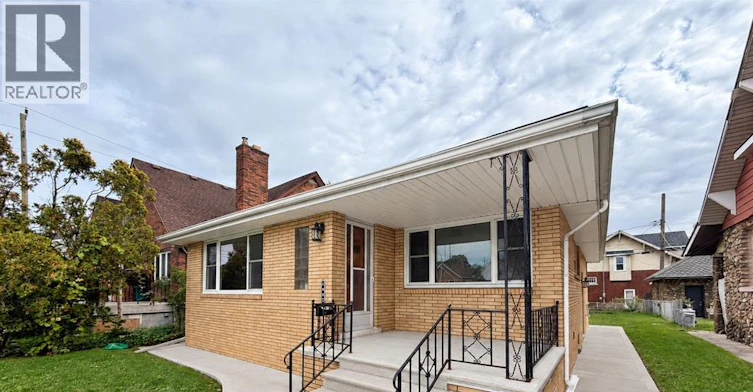 1425 Giles Boulevard East, Windsor, ON, N9A 4H2 - 2