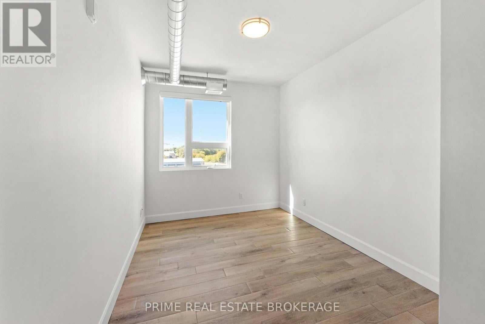 104-228 Mcconnell Street, Exeter, ON, N0M 1S3 - 16