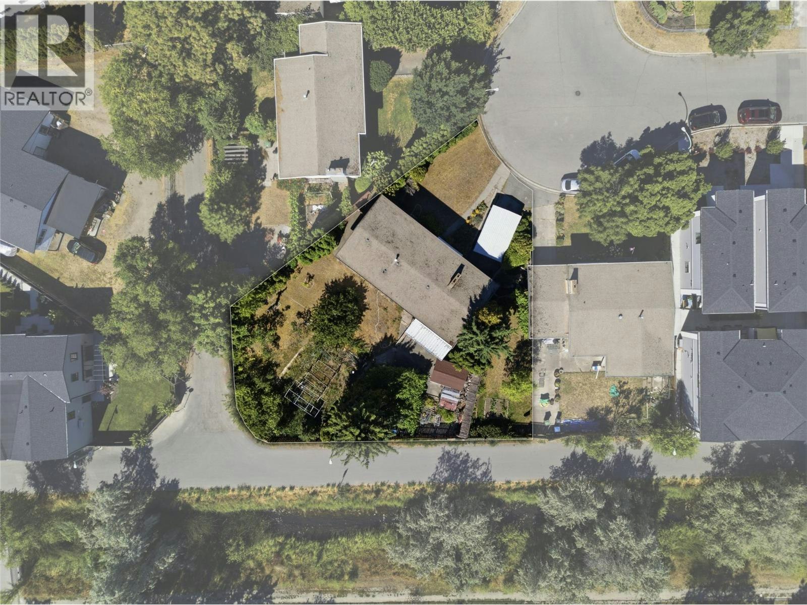 766 Coopland Crescent, Kelowna, BC, V1Y 2V1 - 2