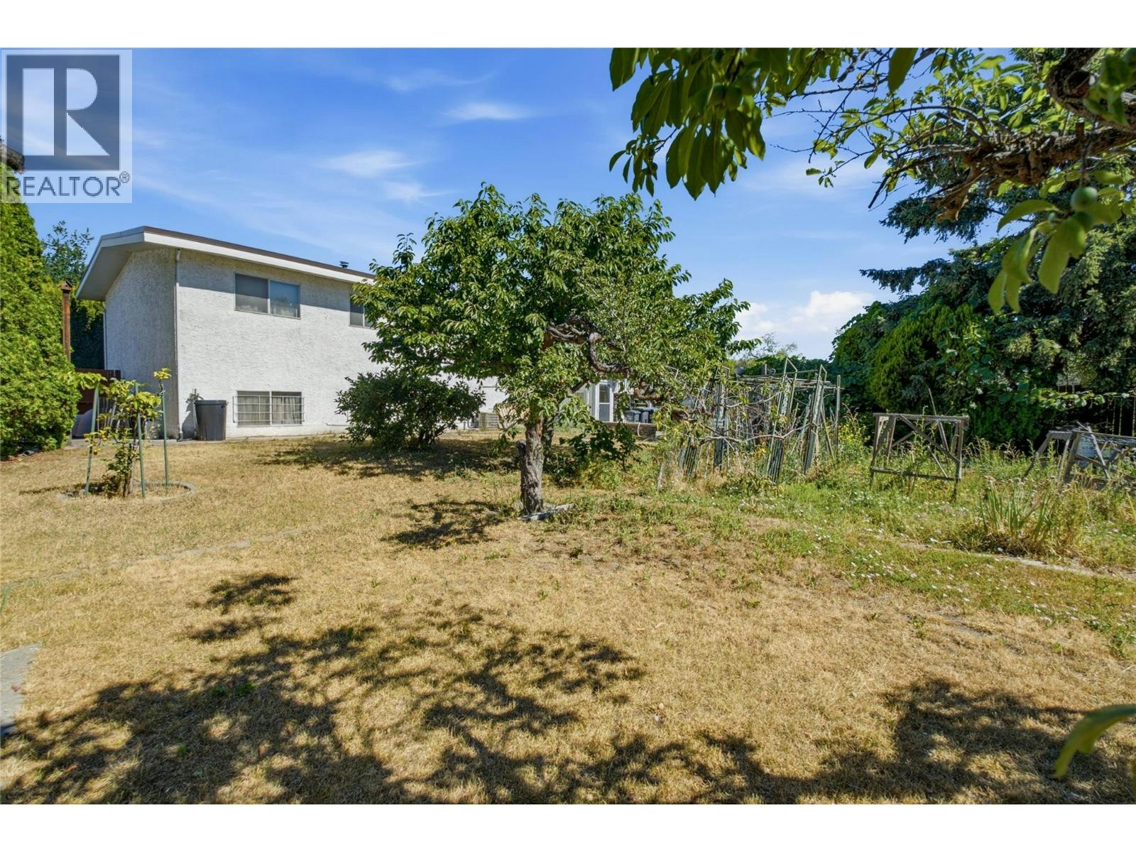 766 Coopland Crescent, Kelowna, BC, V1Y 2V1 - 6