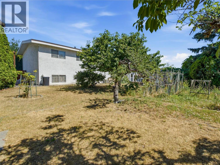 766 Coopland Crescent, Kelowna, BC, V1Y 2V1 - 6