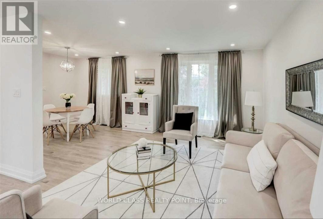 31 Grove Park Crescent, Toronto, ON, M2J 2C7 - 2