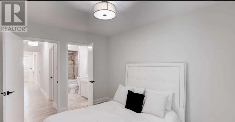31 Grove Park Crescent, Toronto, ON, M2J 2C7 - 7