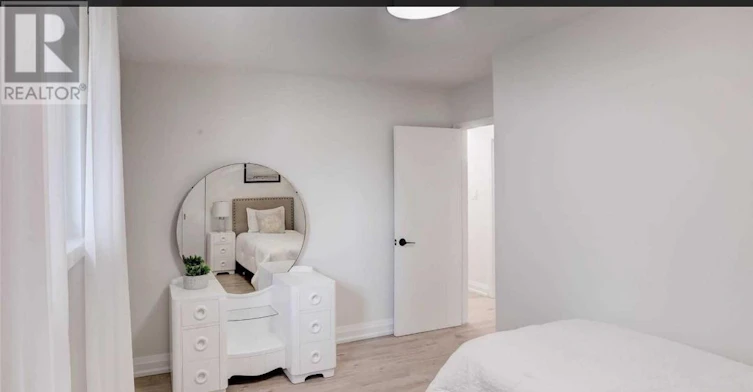 31 Grove Park Crescent, Toronto, ON, M2J 2C7 - 10