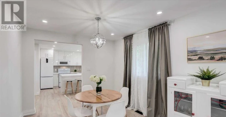31 Grove Park Crescent, Toronto, ON, M2J 2C7 - 3
