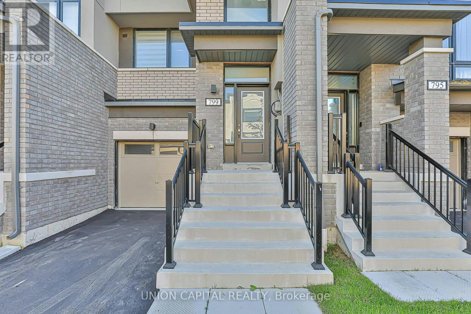799 Stanstead Path, Oshawa, ON, L1K 3G4 - 2