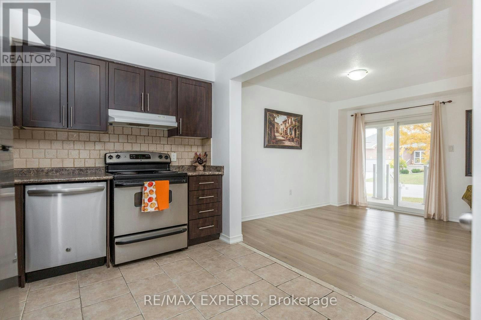 11-75 Prince William Way, Barrie, ON, L4N 0Y9 - 6