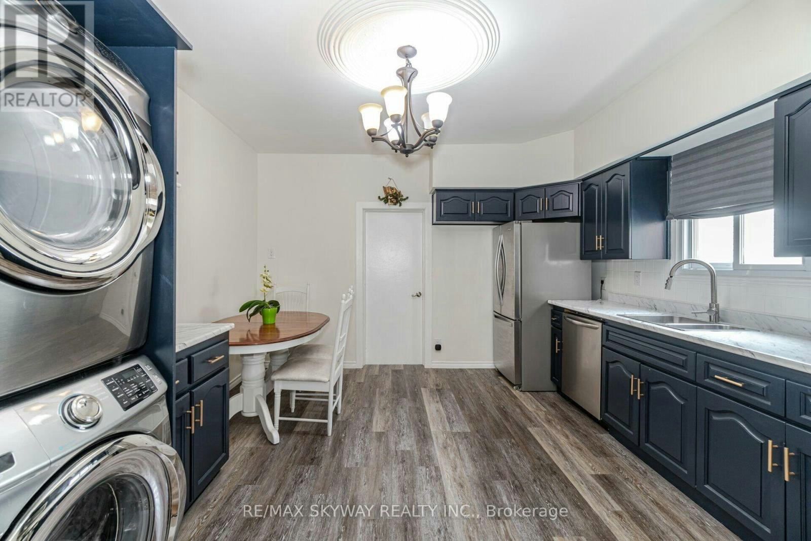 242 East Avenue N, Hamilton, ON, L8L 5J3 - 11