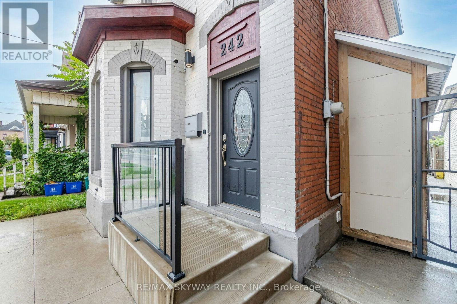 242 East Avenue N, Hamilton, ON, L8L 5J3 - 3
