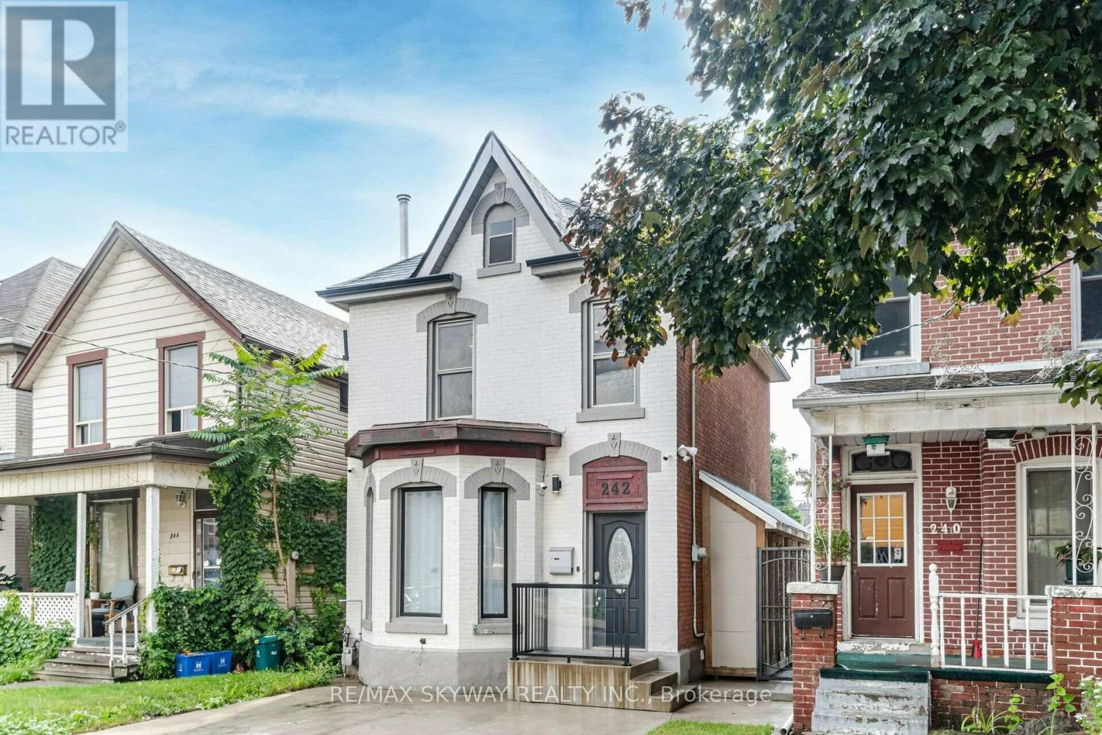 242 East Avenue N, Hamilton, ON, L8L 5J3 - 2