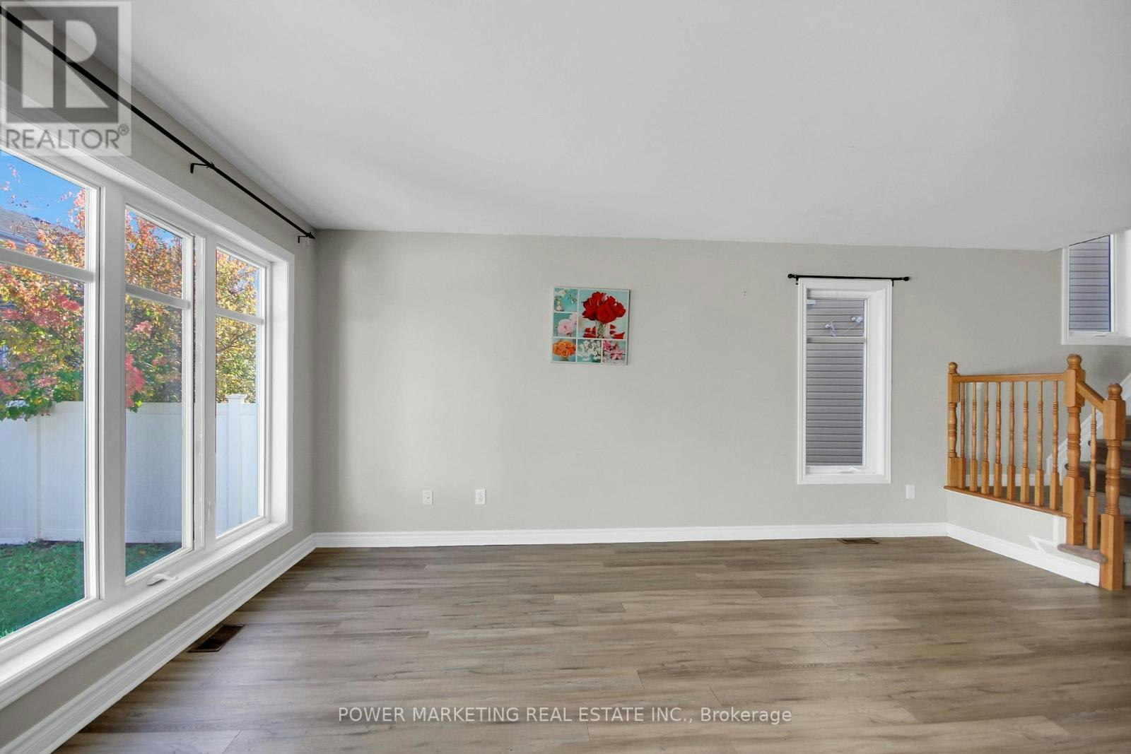 207 Hidden Meadow Avenue, Ottawa, ON, K1T 0C2 - 11