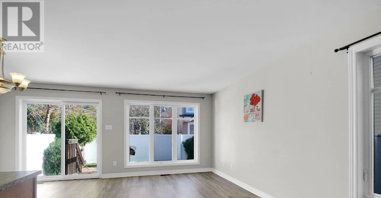 207 Hidden Meadow Avenue, Ottawa, ON, K1T 0C2 - 9