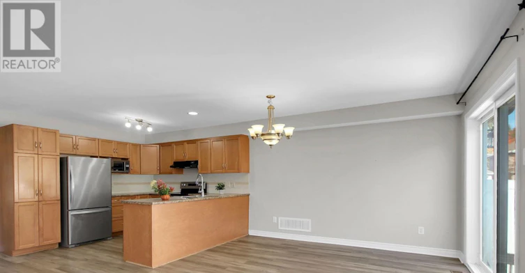 207 Hidden Meadow Avenue, Ottawa, ON, K1T 0C2 - 13