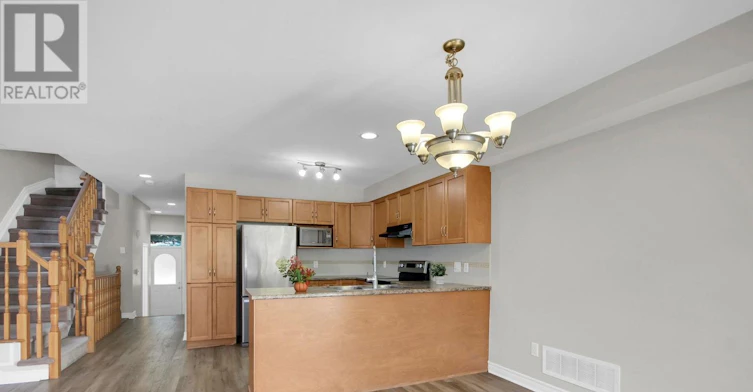 207 Hidden Meadow Avenue, Ottawa, ON, K1T 0C2 - 15