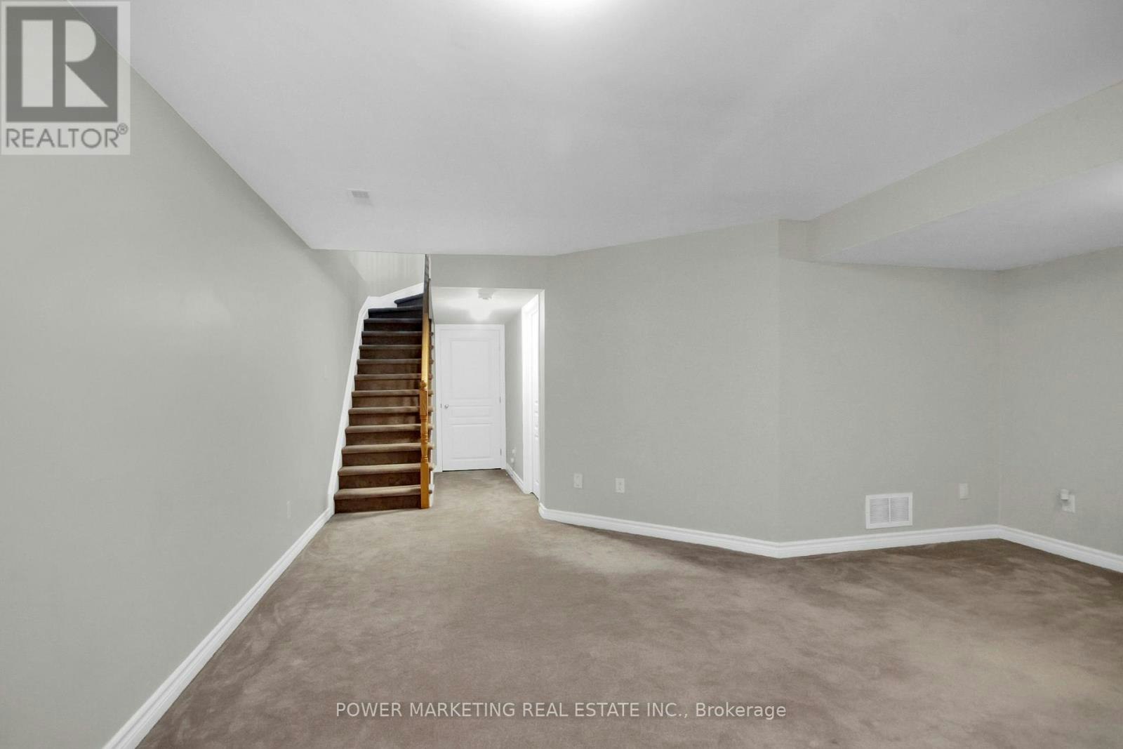 207 Hidden Meadow Avenue, Ottawa, ON, K1T 0C2 - 36