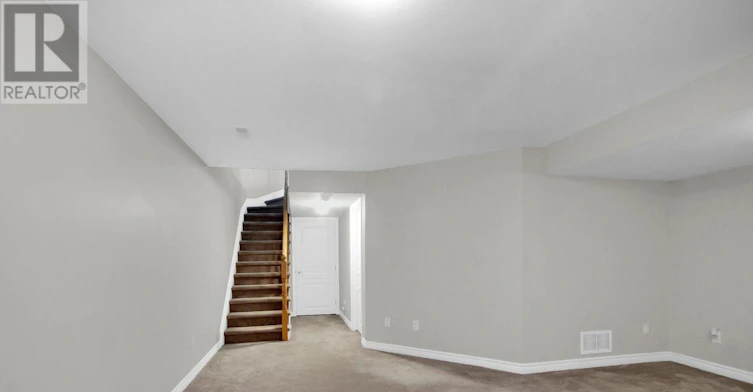 207 Hidden Meadow Avenue, Ottawa, ON, K1T 0C2 - 36