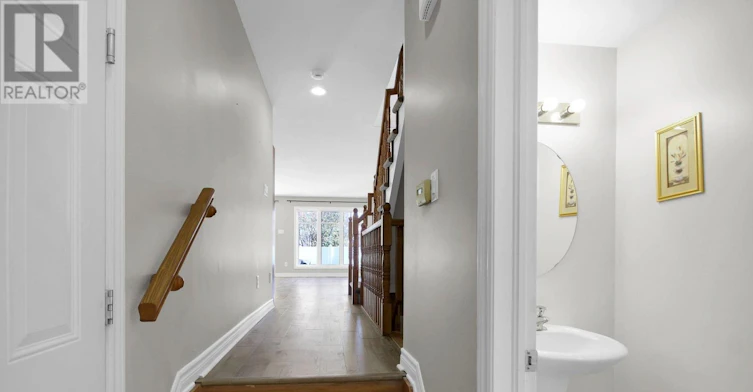 207 Hidden Meadow Avenue, Ottawa, ON, K1T 0C2 - 5