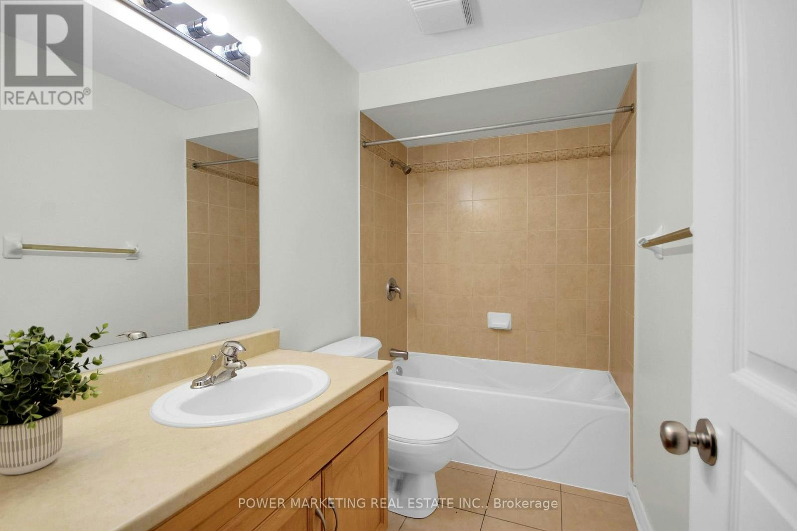 207 Hidden Meadow Avenue, Ottawa, ON, K1T 0C2 - 35