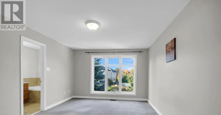 207 Hidden Meadow Avenue, Ottawa, ON, K1T 0C2 - 25