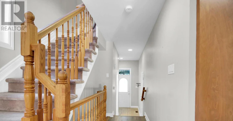 207 Hidden Meadow Avenue, Ottawa, ON, K1T 0C2 - 6