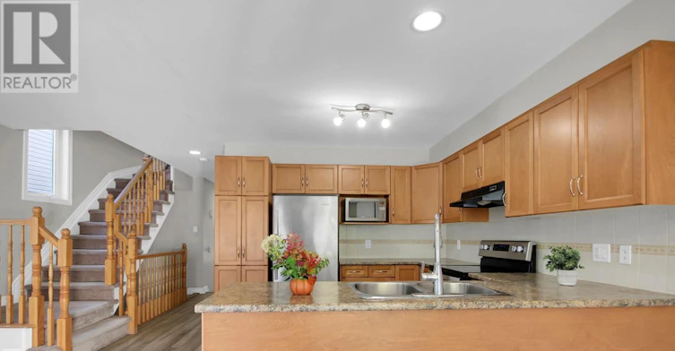 207 Hidden Meadow Avenue, Ottawa, ON, K1T 0C2 - 21