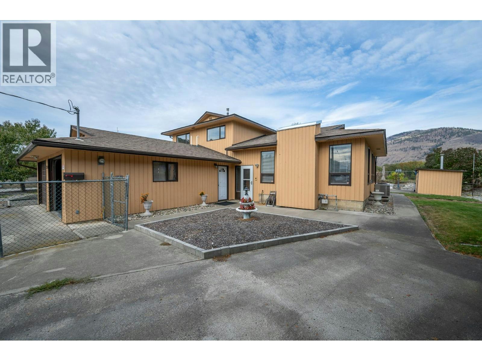 718 Driftwood Place, Kamloops, BC, V2B 7Y5