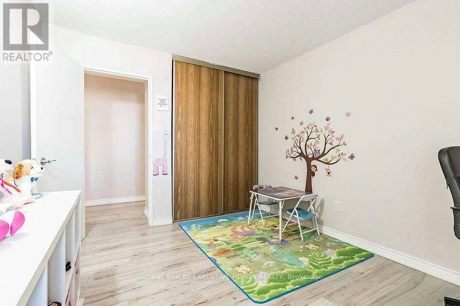 1101-4 Lisa Street, Brampton, ON, L6T 4B6 - 23