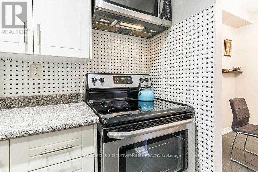 1101-4 Lisa Street, Brampton, ON, L6T 4B6 - 9