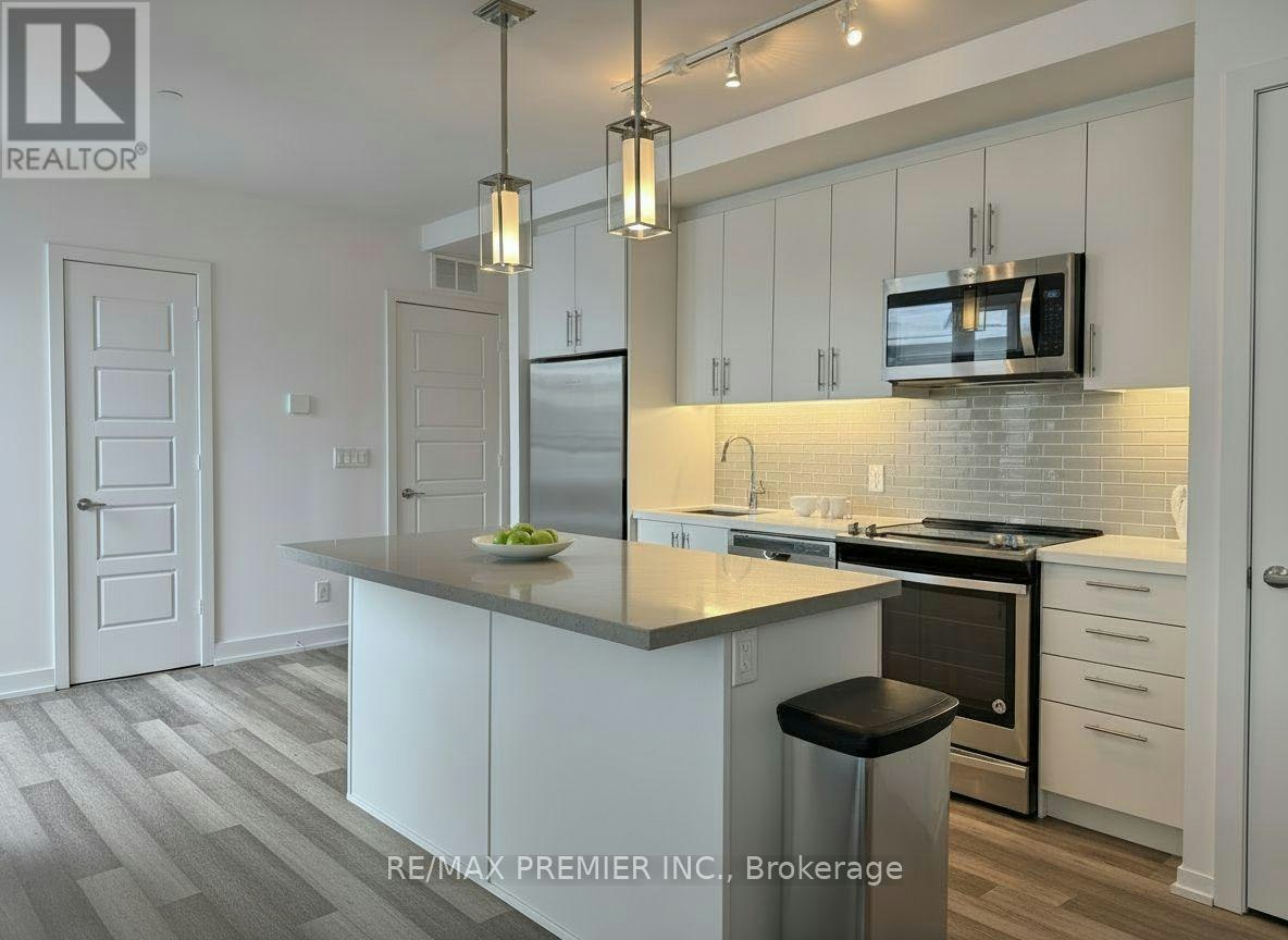 99-303 Broward Way, Innisfil, ON, L9S 0M6 - 3