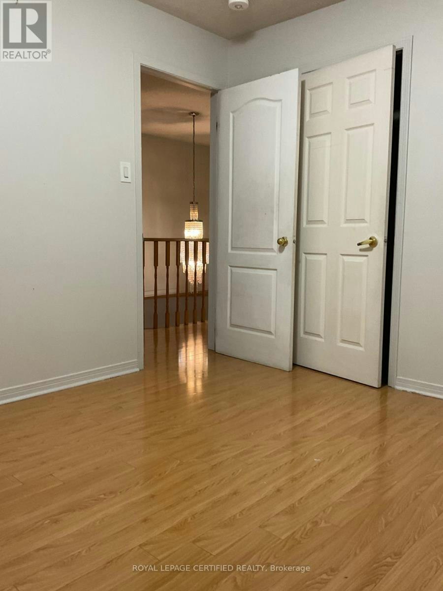 UPPER-211 Macedonia Crescent, Mississauga, ON, L5B 3R8 - 18