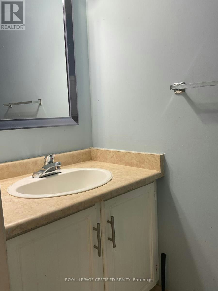 UPPER-211 Macedonia Crescent, Mississauga, ON, L5B 3R8 - 8